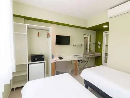 Hotel Ibis Styles Manaus - Guarda Roupa